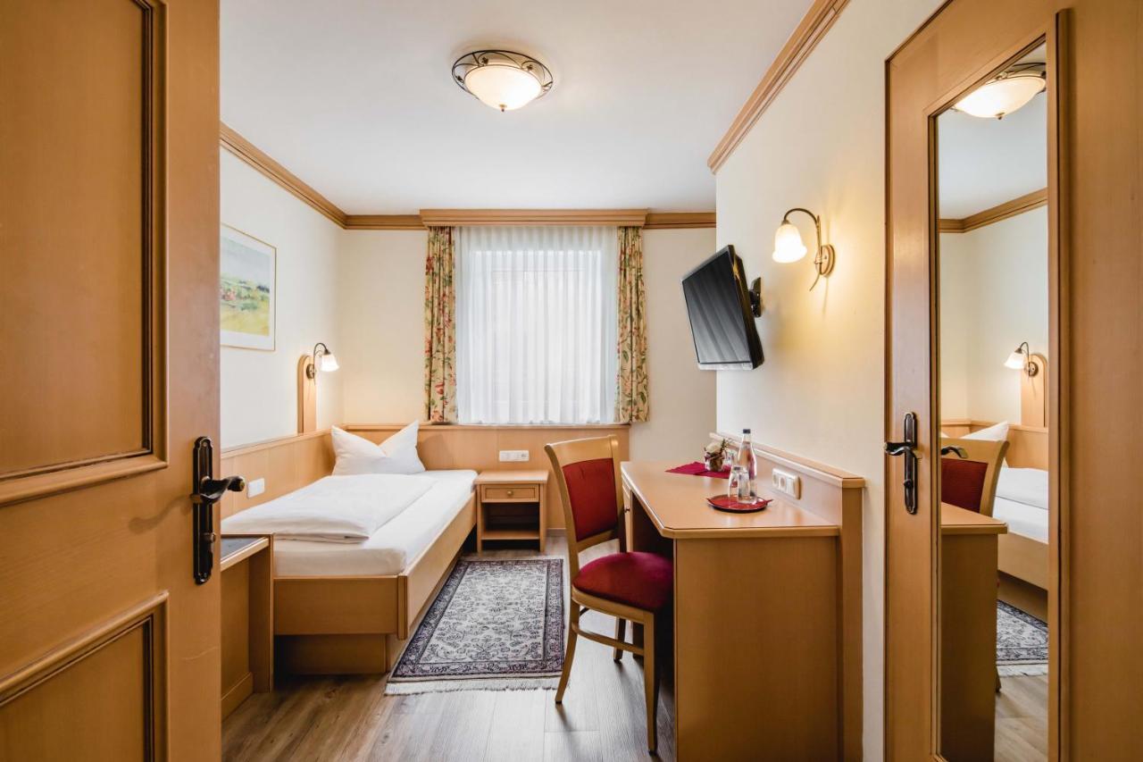אוסטרהופן Hotel Bayrischer Loewe מראה חיצוני תמונה