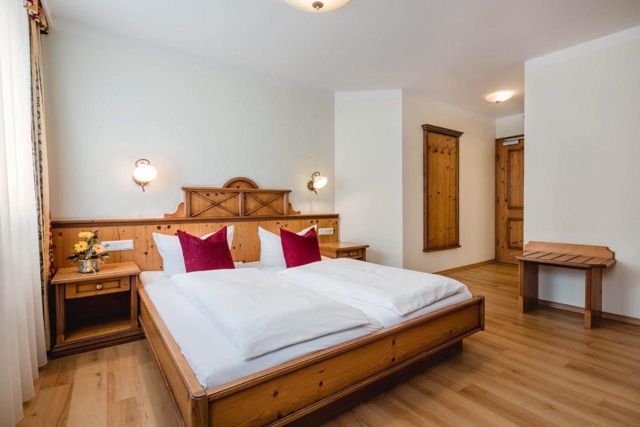 אוסטרהופן Hotel Bayrischer Loewe מראה חיצוני תמונה