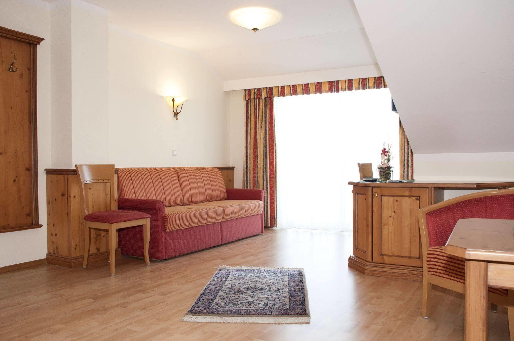 אוסטרהופן Hotel Bayrischer Loewe מראה חיצוני תמונה